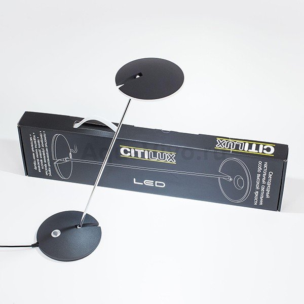 Офисная настольная лампа Citilux Ньютон CL803032, арматура черная / хром, плафон металл черный / хром, 15х15 см