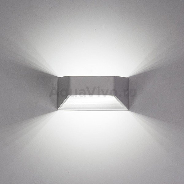 Настенный светильник Citilux Декарт CL704310, арматура белая, плафон металл белый, 18х10 см - фото 1
