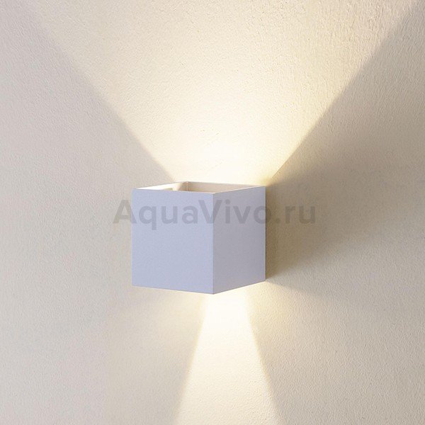 Настенный светильник Citilux Декарт-6 CL704060, арматура белая, плафон металл белый, 10х10 см - фото 1