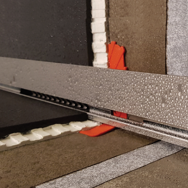 Душевой лоток Berges Wall 091156 с решеткой 60x5 см, боковой выпуск, с возможностью изменения длины, цвет хром глянец - фото 1