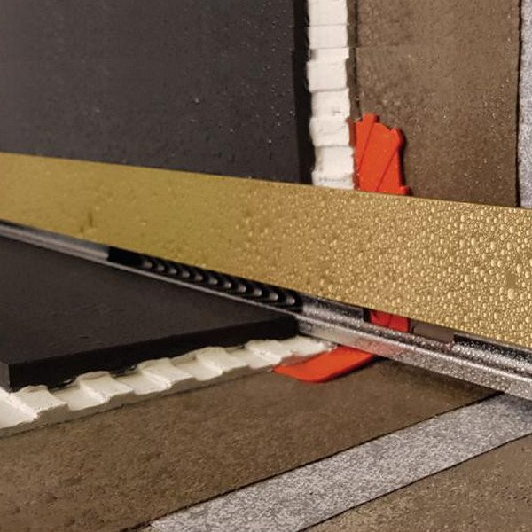 Душевой лоток Berges Wall 092157 с решеткой 100x5 см, боковой выпуск, с возможностью изменения длины, цвет золото глянец - фото 1
