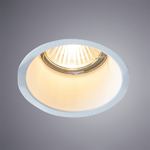 Точечный светильник Arte Lamp Grus A6667PL-1WH, арматура белая, 8х8 см