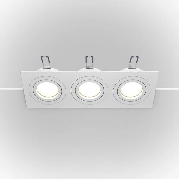 Точечный светильник Maytoni Technicali Atom DL024-2-03W, арматура белая - фото 1